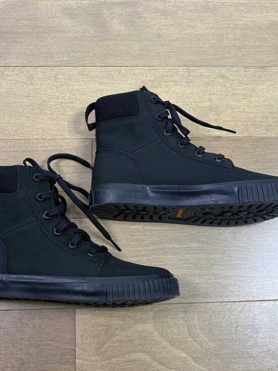 Timberland Shoes - TIMBERLAND women's black boots size 5.5